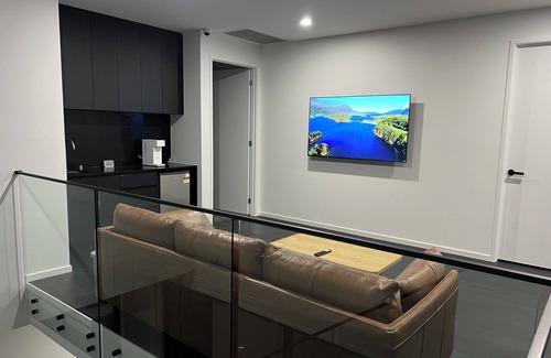 Coomera House | Amazing waterfront Luxury house&heated Pool& EV