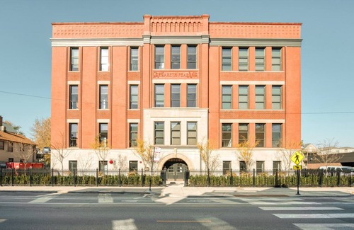 Noble Square Apartment | Amazing West Town 2BR nr I-90 & Blue Line, by Blueground