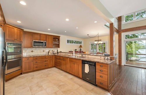 Moultonborough House | Amazing Winnipesaukee Home For 8