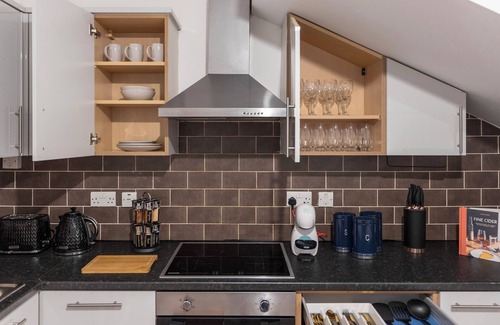 Canonbury House | Amazingly Beautiful 3 BR Flat For Large Groups