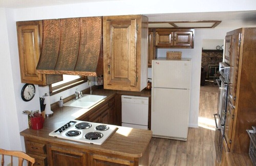 Gunnison House | Amazingly serene private river front house awaits!