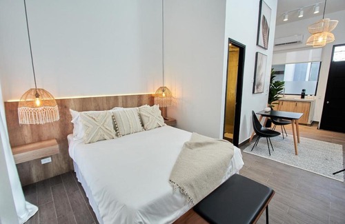 Casco Viejo Apartment | AmazINN Places Rooftop and Design Pool III