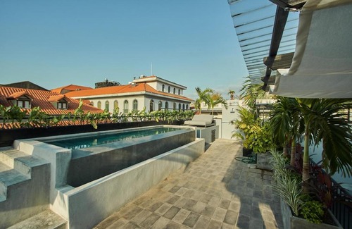 Casco Viejo Apartment | AmazINN Places Rooftop and Design Pool III