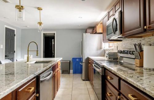 Oxon Hill House | Amazonia 7BD home