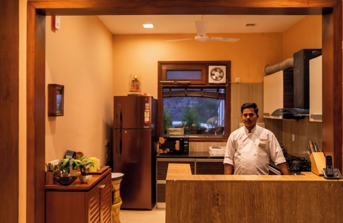 Kasauli Villa | Ambaram 4BR Villa With Jacuzzi and Private Lawn