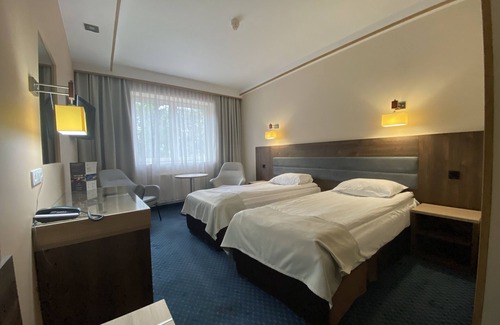 Lodz Hotel | Ambasador Chojny Hotel Lodz