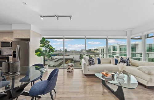 Downtown Apartment | Amber Drift Sophisticated Penthouse Panoramic Coastal Views Ocean