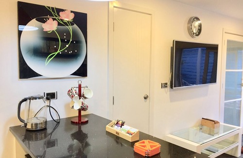 Bucklands Beach Apartment | Amber Homes B Half Moon Bay