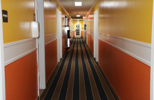 Le Mars Hotel | Amber Inn