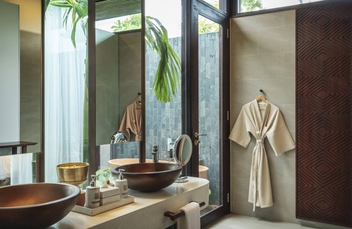 Traeuy Kaoh Hotel | Amber Kampot