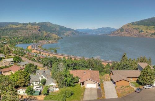 Mosier House | Amber Sunset home