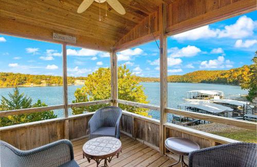 Camdenton House | Amber Waters Hideaway