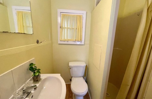 Bobcaygeon Cottage | Ambleside: 2-Bedroom Cottage #4