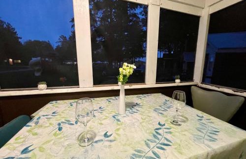 Bobcaygeon Resort | Ambleside Cottage Resort