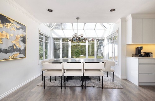 Ambleside House | Ambleside House by the Beach, 3 Bedrooms Sleeps 8