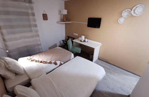 Amberieu-en-Bugey Hotel | Ambotel La Tourmaline