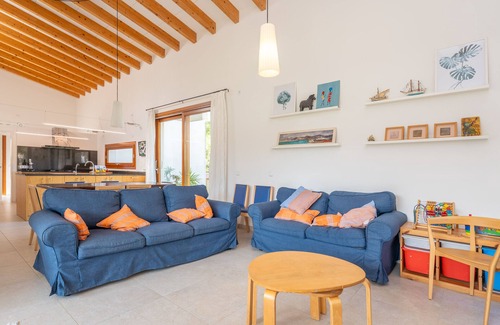 Marina Manresa Villa | Amedart - Three Bedroom Villa, Sleeps 6