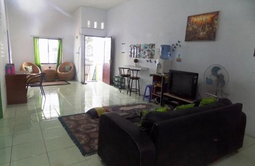 Medan House | Amelia 2 Guest House Syariah
