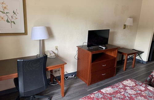 Amelia Court House Hotel | Amelia Inn & Suites