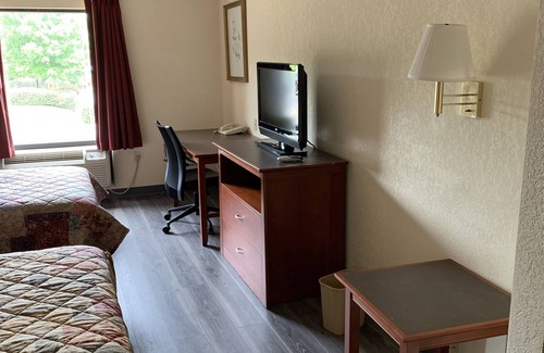 Amelia Court House Hotel | Amelia Inn & Suites