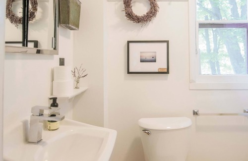 Central Lake Apartment | Amelia Room BW Boutique Hotel