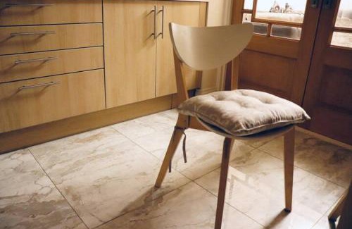 London Borough of Ealing Apartment | Amelia's Place in Perivale