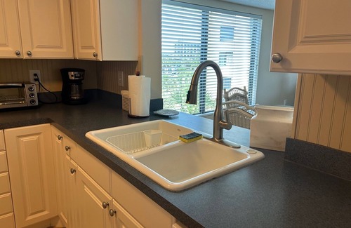 Amelia City Condo | Amelia Surf& Racquet-4th Floor B Bldg North End Unit-Relax and watch the waves!