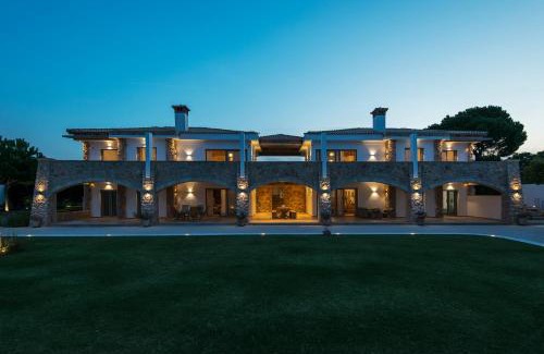 Arkitsa Apartment | Amelia Villa Collection