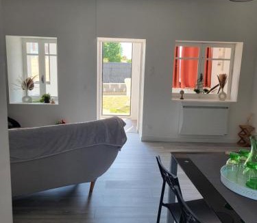 Chaille-les-Marais House | Amelixis