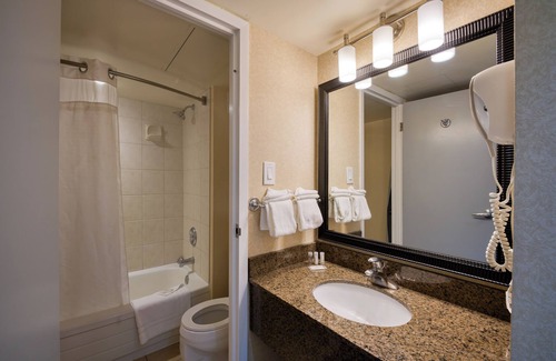 Southeast Calgary Hotel | Amenida Residences + Hotel n