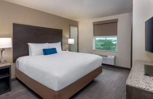 Fruitville Hotel | Ameniti Bay - Best Western Signature Collection