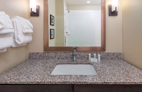 Fruitville Hotel | Ameniti Bay, BW Signature Collection