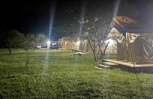 Mara Cabin | AMENITY TOURS & CAMPING - SERENGETI