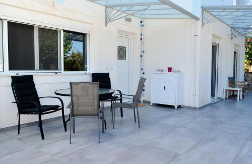 Leonidio House | Amera - Troumpas Family Apartments