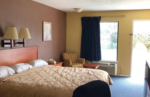 Fleming Hotel | America's Best Inn
