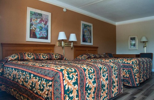 Clodine Hotel | America's Inn Houston/Stafford/Sugarland