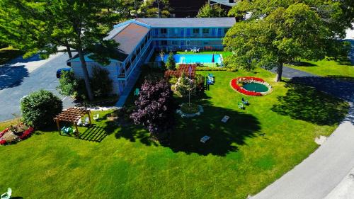 Mackinaw City Hotel | American Boutique Inn - Lakeview