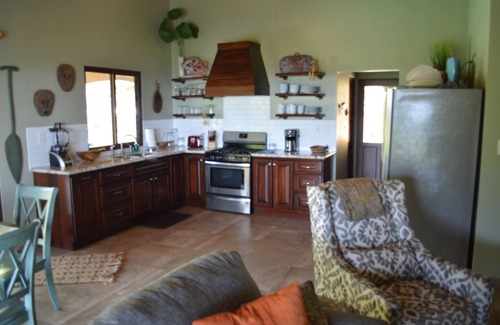 Ciudad Cortes House | American comfort/Costa Rican Flair! Luxury home in the jungle with ocean views!