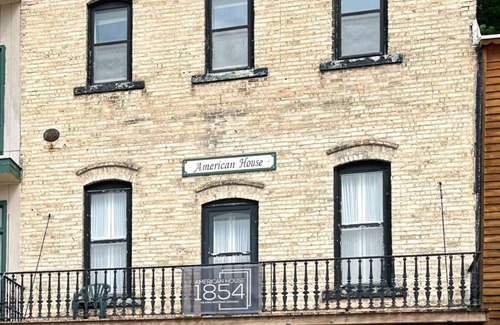 Littleport Apartment | American House 1854- Steamboat Landing, 4 Bedrooms, 1.5 Bath, Full Kitchen