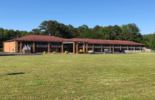 Chesapeake Hotel | American Inn Chesapeake - Portsmouth