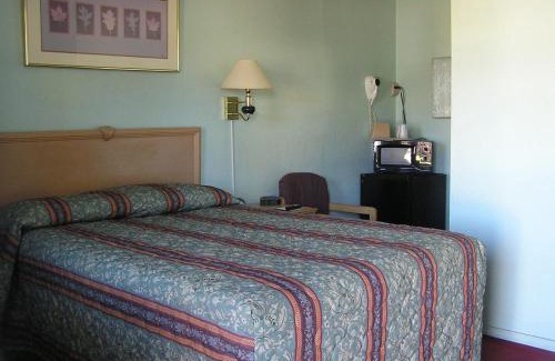 Many Hotel | American Inn Motel