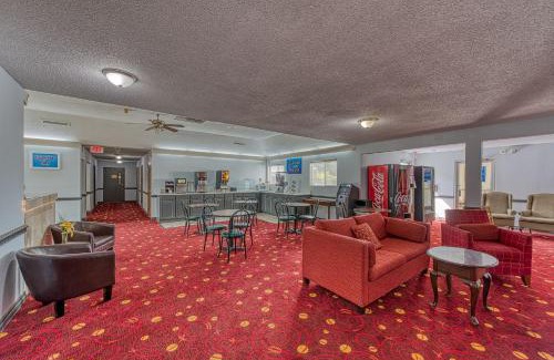 Dundee Hotel | American Inn & suites