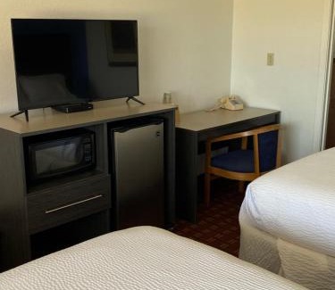 Dermott Hotel | American Inn
