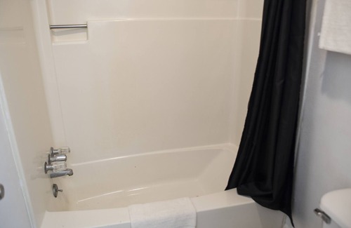 Dermott Hotel | American Inn