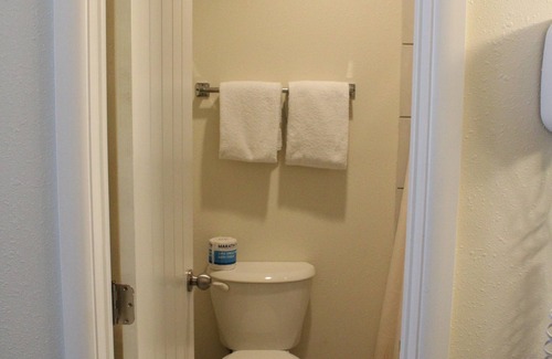 Pullman Hotel | American Travel Inn