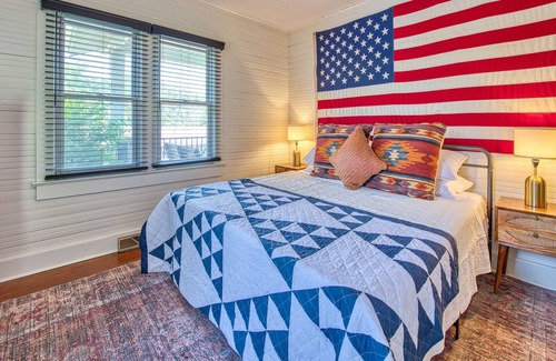 Canton House | Americana Charm- Asheville, Waynesville, Canton