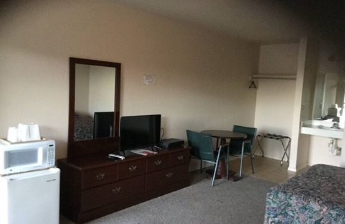 Sierra Blanca Hotel | Americana Inn