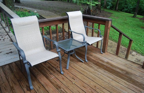 Russell Springs Cabin | Americana Jacuzzi Lake View family Cabin3/4 mile to marina WIFI- NO CLEANING FEE