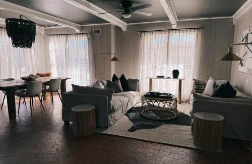 South Overton House | Americana Manor