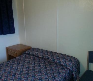 Avenel Hotel | Americana Motel